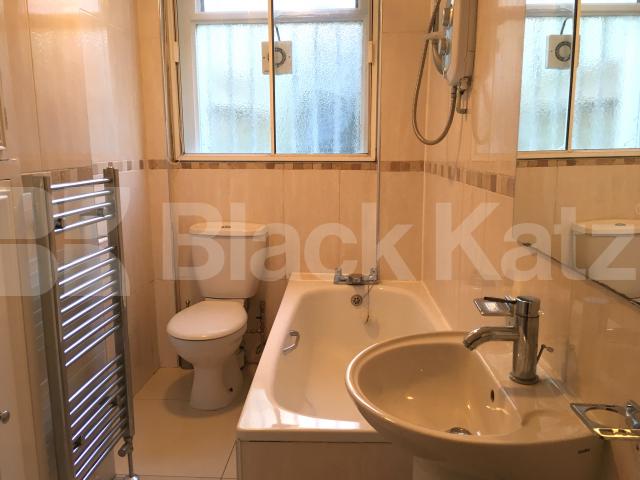 			NEW INSTRUCTION, 2 Bedroom, 1 bath, 1 reception Apartment			 Victoria Chambers Luke Street, Old Street 